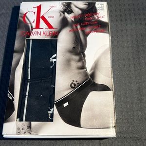 Calvin Klein Men’s one pair Hip Briefs Slip Microfiber